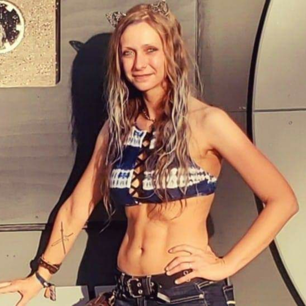 Meet your Posher, Leasa